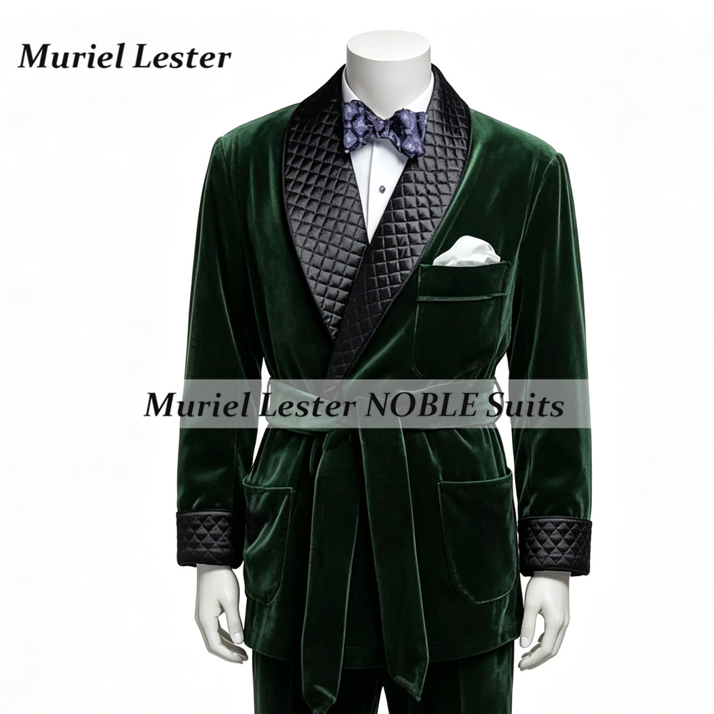 Men Grooming Outfit - เสื้อสูทกำมะหยี่สำหรับผู้ชาย แบรนด์ Smoking Business พร้อมเข็มขัด ปกผ้าคลุมไหล่สีดำ